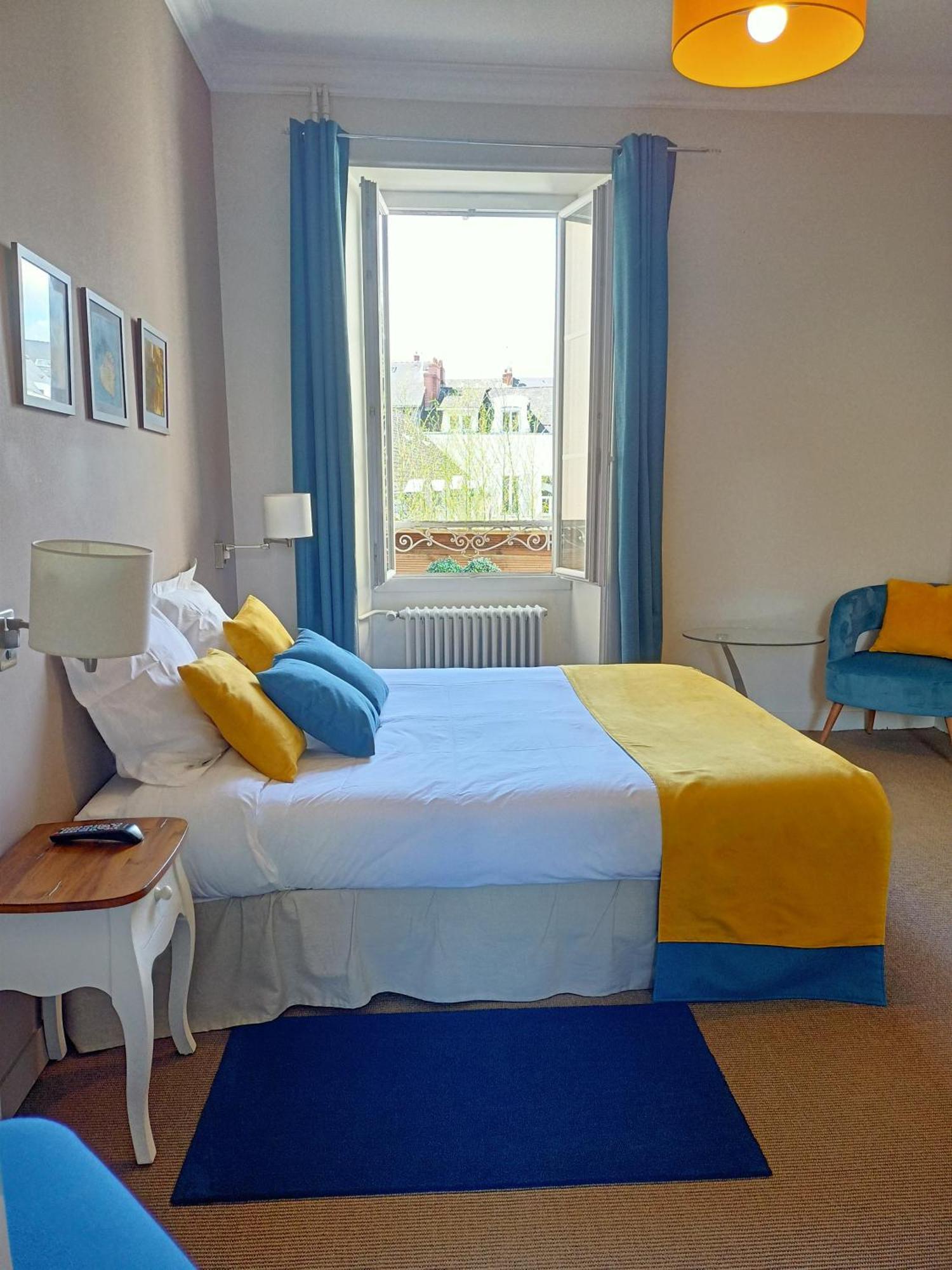 Les Suites Angevines Angers Exterior foto