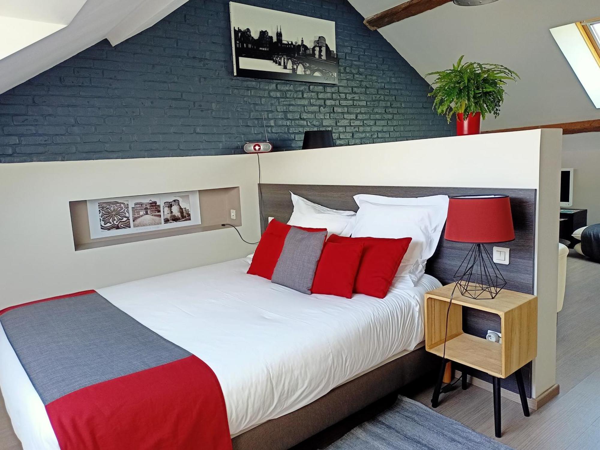 Les Suites Angevines Angers Exterior foto